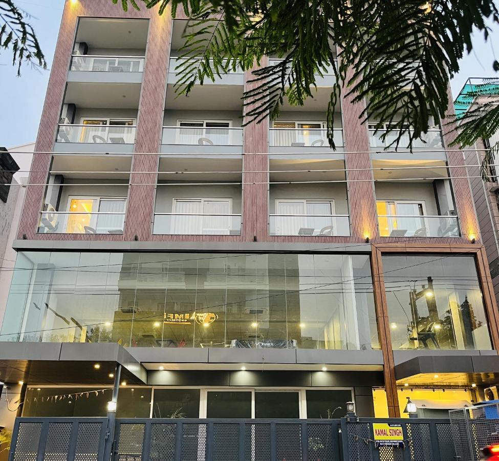 Zen Suites Gurgaon - Luxe Stays Collection Екстер'єр фото